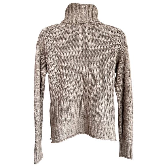 Abercrombie & Fitch Chunky Cable Knit Turtle Neck Sweater Brown Size Extra Small - Picture 3 of 9